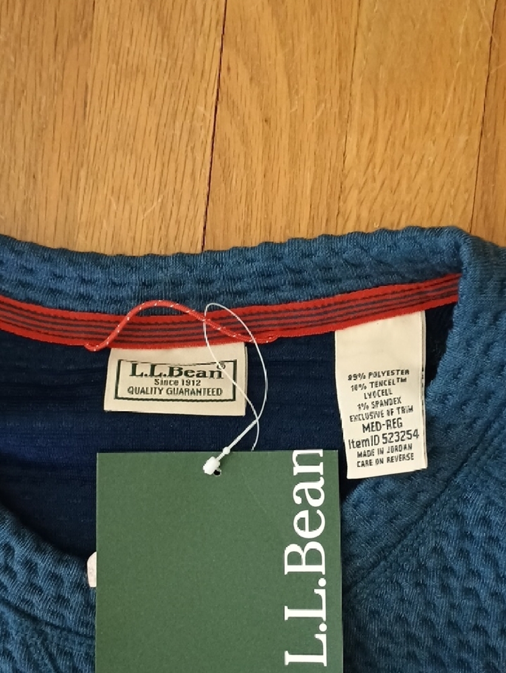 L.L. Bean Men's Blue Waffle-Knit Crew Sweater With One Zipper Pocket. - Picture 2 of 8